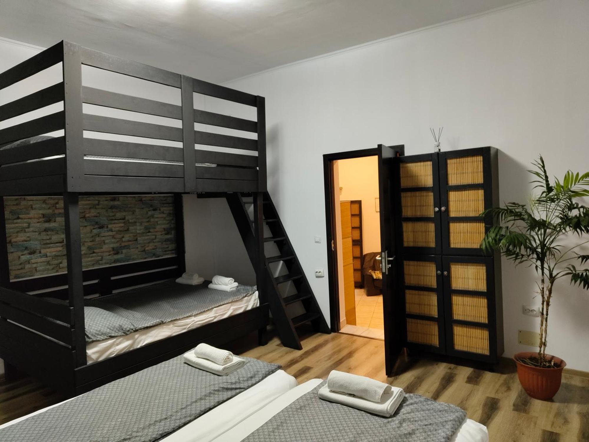 Corana Apartment *